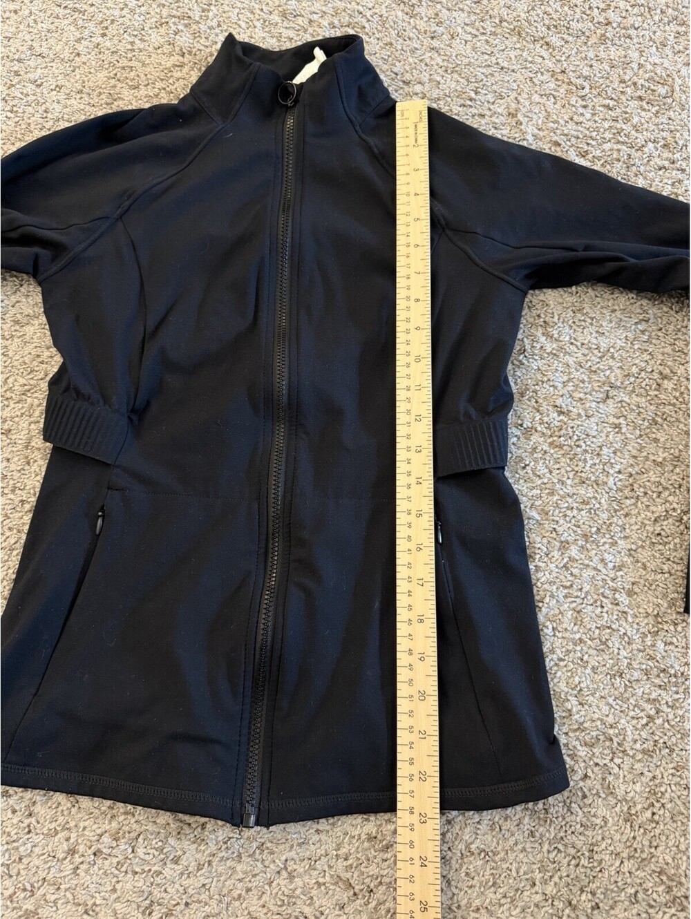 Fabletics Trinity Performance Jacket Black Zip-Up Peplum Size S Athleisure Yoga - Picture 8 of 8